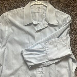 ⭐️LAST CHANCE⭐️Brooks Brothers Men's Light Non-Iron Blue Striped Collared Shirt